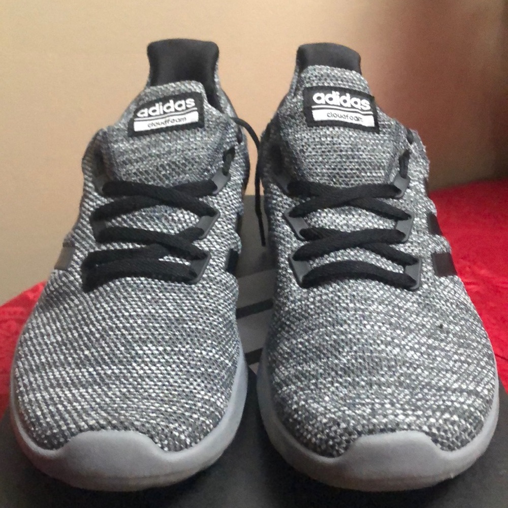 Adidas cloud forms